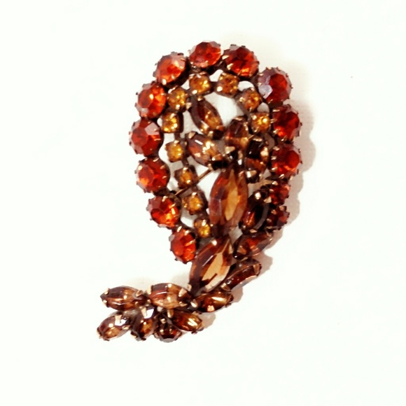 Juliana D&E Brooch Birthday Cake Pin Vintage Delizza Elster  Vintage Designer Julianna D&E Amber Crystal Paisley Brooch
